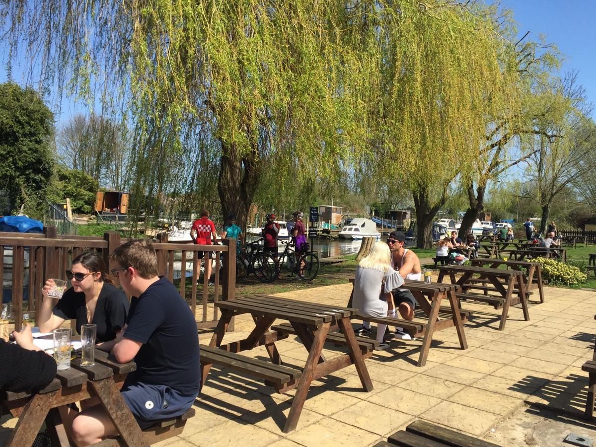 The Grove Ferry Inn Chislet Dış mekan fotoğraf